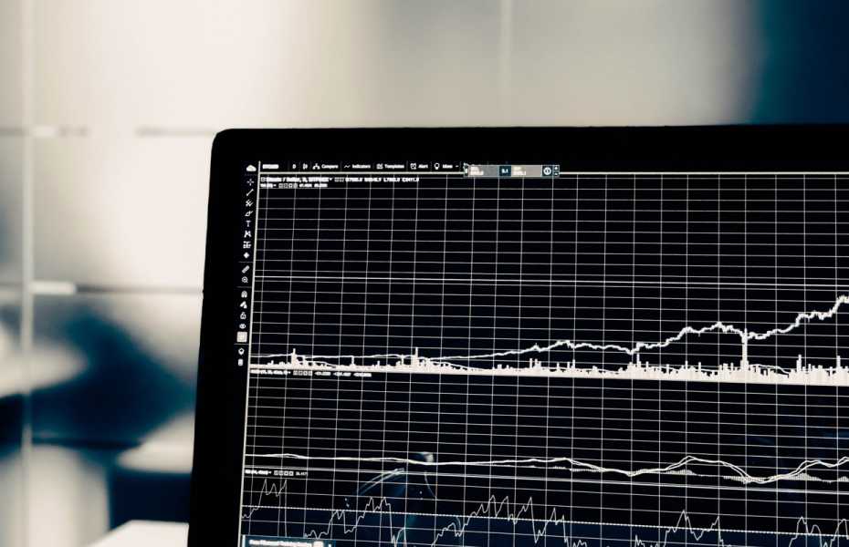 data analytics chart black and white